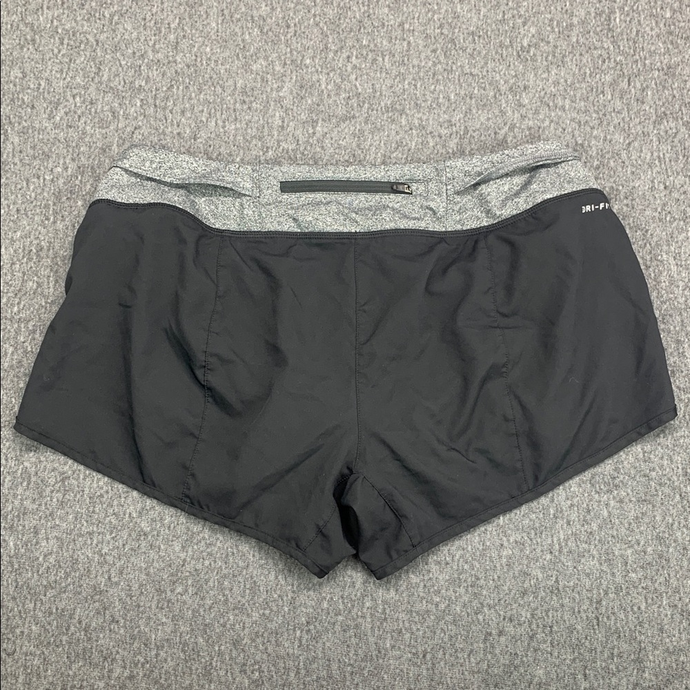 Nike Dri-FIT running shorts with an adjustable drawstring - Size L - Picture 4 of 4